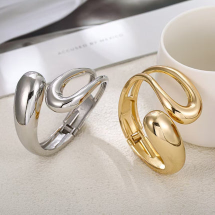 European and American Cross-Border New High-End Retro Alloy Exaggerated Irregular Unilateral Hollow Open Bracelet