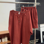 Red / M