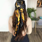 Black gold chain / 90*90cm(bawal)