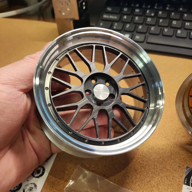 1/5 Car Model Metal Forged Assemble Refitting Wheel Hub  Creative Desktop Display  Personalized  Modification Toys Gift
