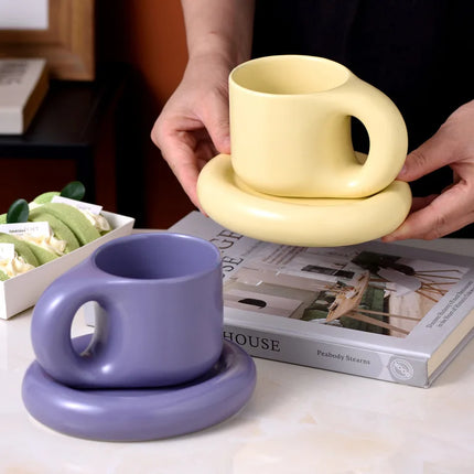 Creative Nordic minimalist ceramic coffee cup and plate set, niche high-end business ceramic mugs, drinking cups
