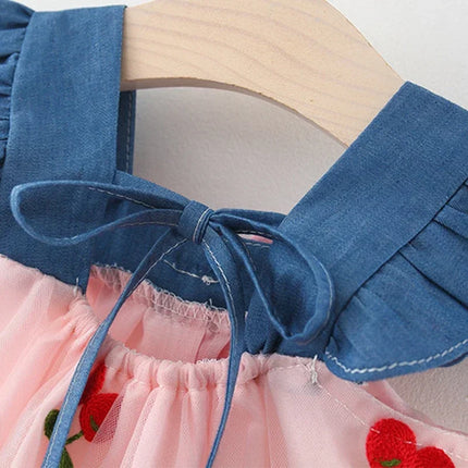 (Girls 0-3 Years Old) New Summer Girls Dress with Bow Preppy Princess Dress with Cherry Embroidery Small Flying Sleeves