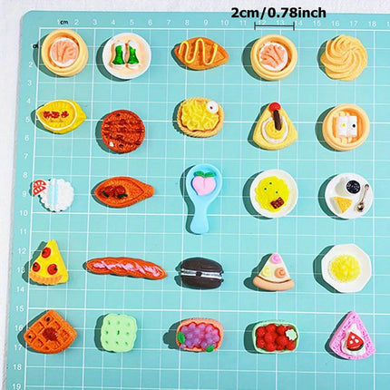 25/50/80Pcs Mini Food Toys Pretend Play Miniature Food for Dollhouse Kitchen Game Party Accessories Mini Play Resin Food Toys