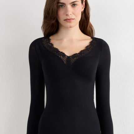 Absobe Long Sleeve Lace Trim T-shirt Women Sexy Low Cut V-Neck Patchwork Versatile Slim Female Top Solid Color Casual Streetwear