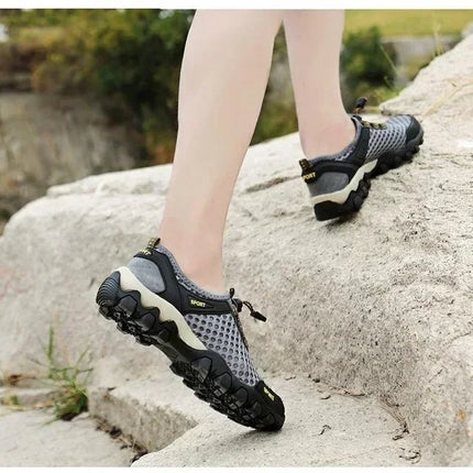 Wading Barefoot Sneakers Breathable Sneakers Men Shoes Fashion Shoes For Men Climbing Hiking Shoes Men Outdoor Beach