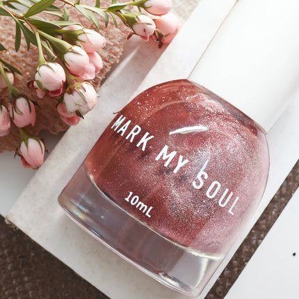 S148 Honey Glow 10ml No-Bake Cat Eye Nail Polish. Honey Glow red base with rouge fragments. Quick-drying, long-lasting