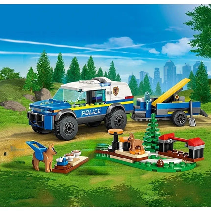 Suitable for city series fire command car boys and girls educational assembling building block toys children's Christmas gifts