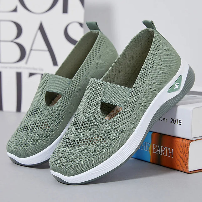 Comfortable Spring Women Shoes Soft Leather Upper Vulcanized Sneakers for Middle Aged Mothers and Kids Lightweight Breathable