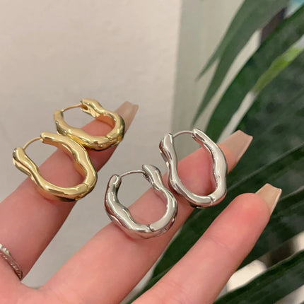 Simple Irregular Oval Hoop Earrings for Women Metal Style Bend Geometric Personality Ear Buckle Accessories Punk Fashion Jewelry