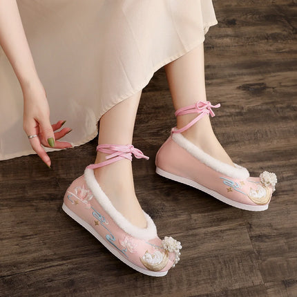 Chasing Moon Hot Sale Of The Season New Style Ming Dynasty Hanfu Shoes National Style Upturned Head Cotton Shoes Ancient Wedding