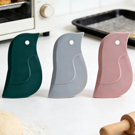 Penguin Shaped Silicone Kitchen Scraper, Flexible Non-Scratch Cleaning Tool for Baking Residue & Grease, Safe for Stainless Steel Surfaces & Sink Washing