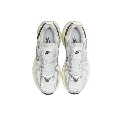 Nike V2K Run Stylish Bright Colors, Comfortable Breathability Low-Top Casual City Commuter Running Shoes Women's FD0736-100