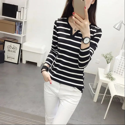 Autumn Slimming Striped V-neck Long Sleeve T-shirt Women's Top Trendy Base Layer Shirt For Students