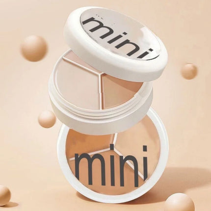 Three color concealer palette professionally covers the dark circles around the eyes and face pockmarks spots invisible lines