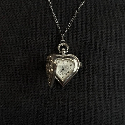 Keychain Design Hollow Heart Pocket Watch Fashion Style Couple Gift Steampunk Clock Hollow Heart Vintage Look Watch Chain Gift