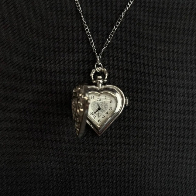 Keychain Design Hollow Heart Pocket Watch Fashion Style Couple Gift Steampunk Clock Hollow Heart Vintage Look Watch Chain Gift