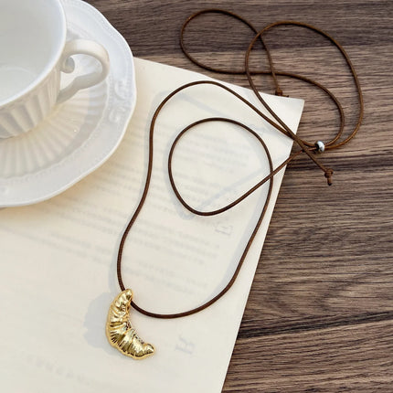 LATS Simple Cow Horn Long Necklace for Women Leather Rope Light Luxury Sweater Chain Fashion Jewelry Accessories Wholesale