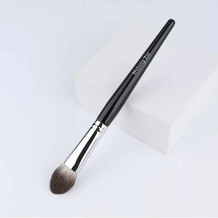 Peach Heart Blusher Brush Powder Blush Cream Liquid Blush Makeup Brushes Flat Small Precise Blush Brush Makeup Tools