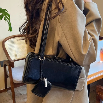 Retro Oil Wax Leather Small Bag Women's Fashion Commuter Square Bag Autumn Winter High-End Sensation Single Shoulder Armpit Bag