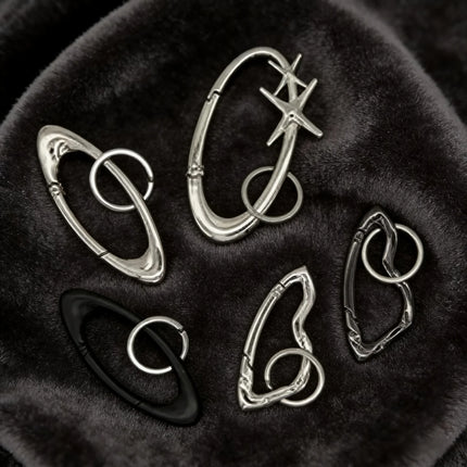 Y2K Punk Star Oval Essential Icon Carabiner Keychain Axe Shaped Mountaineering Car Key Ring Gothic Backpack Decor Korean Fashion