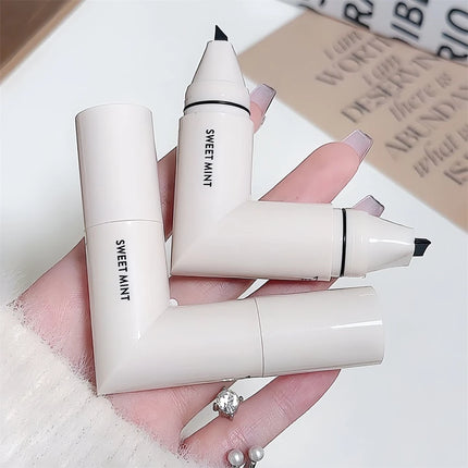 Waterproof Double-Wing Integrated Eyeliner Stamp - Sweat Proof & Long Lasting Easy to Use for Beginners Lazy Makeup Stencil