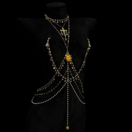 Diamond-Studded Nipple Clips SM Body Chain Glowing Heart Breast Restraint Anal Stimulator with Vaginal Clamps  Training Sex Toys
