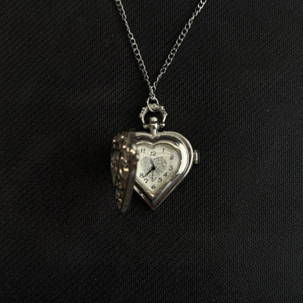 Original Hollow Heart Pocket Watch Chain Keychain Design Steampunk Clock Vintage Necklace Pendant Jewelry Watch Men Women Gift