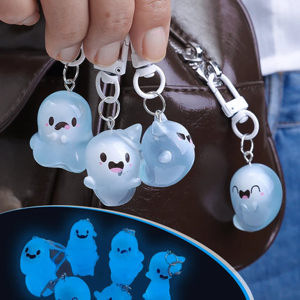 Ghost Keychain Luminous Keyring Halloween Key Holder Glow in The Dark Pendant Cartoon Resin Charm for Backpack Earphone Car Keys
