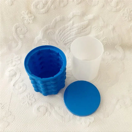 2-in-1 Portable Silicone Ice Cube Maker Cylinder Mold Ice Bucket with Lid Space Saving Wine Whiskey Chiller Bar Kitchen Gadgets