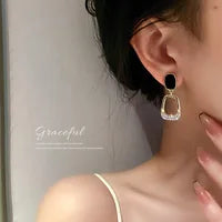 Sexy and Minimalist Imitation Pearl Chain Metal Waist Chain Mixed and Stacked Fashion Girl Beaded Woven Body Chain Belly Chain