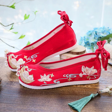 Chasing Moon Hot Sale Of The Season New Style Ming Dynasty Hanfu Shoes National Style Upturned Head Cotton Shoes Ancient Wedding