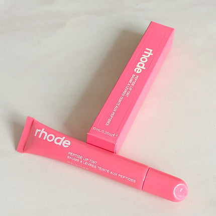 Arrival Bestseller Magnetic Suction Silicone Phone Case for IPhone 17 16 Lip Gloss New Sugaeberry Pretzel Match Cosmetics