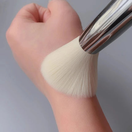 LOYBJ 3D Nose Shadow Brush V Face Contour Makeup Brushes Soft Hair Blush Highlight Powder Cosmetic Women Facial Beauty Tools