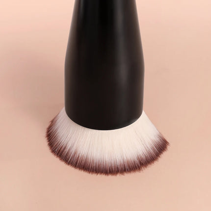 High Quality Makeup Kabuki Foundation Brush Luxury Single Pro Large Slant Triangle Square Tapered Vegan Cosmetic Brushes