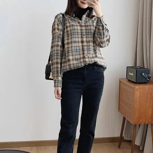 Korean Style 2024 Early Autumn Collection Loose Fit Vintage Hongkong Flair Plaid Striped Long Sleeve Shirt Women's Thickened Inn
