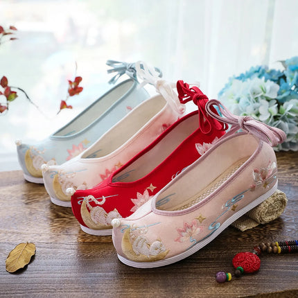 Chasing Moon Hot Sale Of The Season New Style Ming Dynasty Hanfu Shoes National Style Upturned Head Cotton Shoes Ancient Wedding