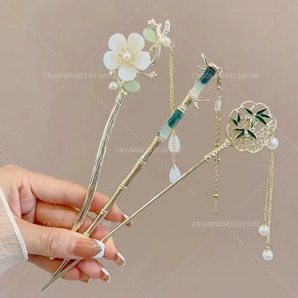 Chinese Style Hair Stick Glowing Lotus Lantern Hairpin Women Ancient Style Palace Lantern Hair Stick Flower Tassel Hair Insert