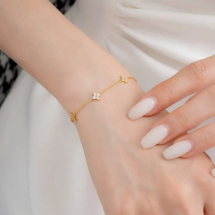 925 Silver Plated Cubic Zirconia Four Leaf Clover Bracelet for Women Adjustable Chain Jewelry 18k Gold Plated Fashion Accessory