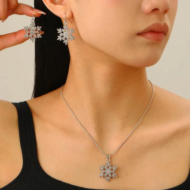 2-piece Set of Fashion Diamond Studded Snowflake Pendant Earrings, Elegant Women's Christmas Trendy Snowflake Pendant Necklace