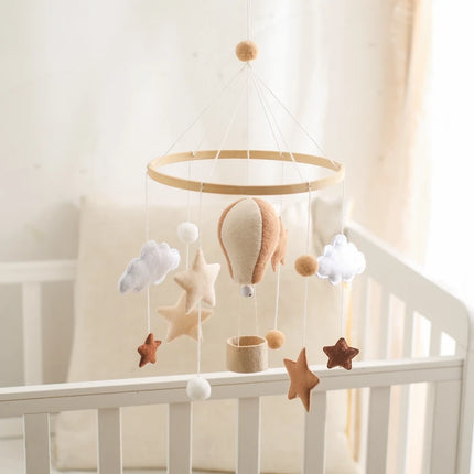 Wooden Rattles Toys Baby Crib Mobile Bed Bell Soft Felt Hot Balloon Newborn Music Bed Bell Hanging Toys Crib Bracket Baby Gifts