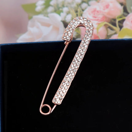 Cute Rhinestone Pins for Pants Waist Adjustment Women Cardigan Scarf Shawl Safety Brooches Korean Luxury Jewelry Scarf Buckle