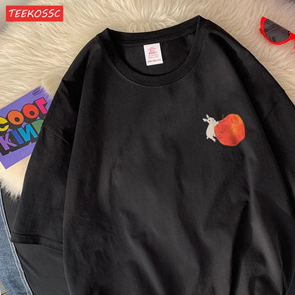 Rabbits Running Around Apples Print Men's Tees Cartoon Breathable T-Shirts Popular Comfort T-Shirt Retro Round Neck Short Sleeved
