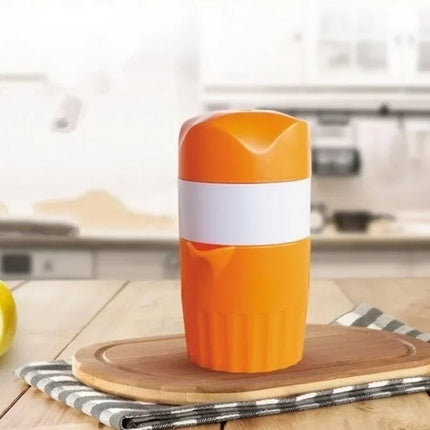 Portable Manual Juicer Cup - Instant Fruit Juice for Your Active Lifestyle