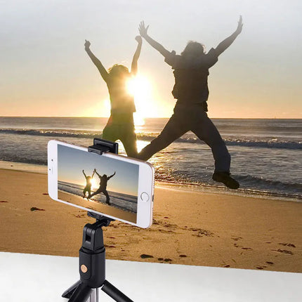 Wireless Bluetooth Selfie Stick Foldable Tripod Portable Cell Phone Extendable Tripods For iPhone Xiaomi Huawei Phone Video Live