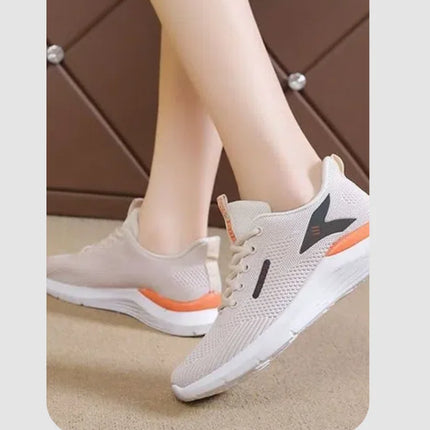 Lightweight and breathable running shoes for ladies, suitable for spring and autumn seasons. Multi-functional casual sports shoe