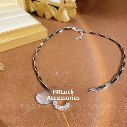 Luxurious Letter Necklace Pearl Dot Sweater Chain Elegant Style Fashion Commute Light Luxury Trend Autumn Winter Jewelry