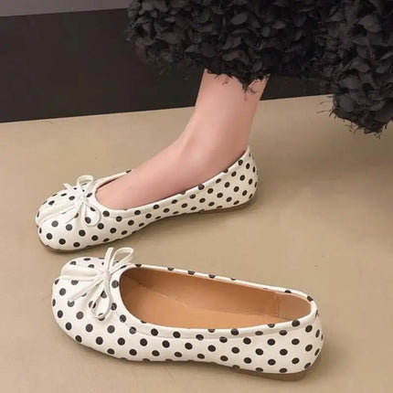 Summer Women's Bowknot Flat Tabi Ninja Shoes Pig Toe Slippers Lazy Person Horse Hoof Shoes Women Split Toe Mocassines Loafers