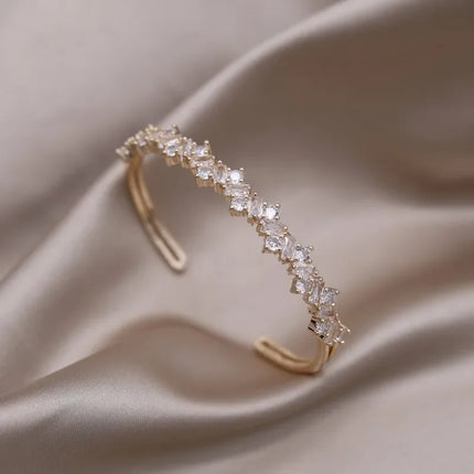 2024 French new design fashion jewelry two-color plated zircon letter X opening bracelet elegant women's daily work accessories