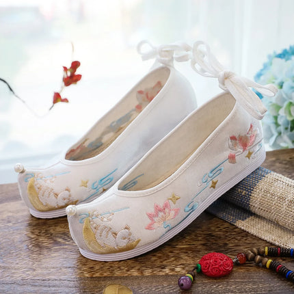 Chasing Moon Hot Sale Of The Season New Style Ming Dynasty Hanfu Shoes National Style Upturned Head Cotton Shoes Ancient Wedding
