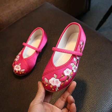 Girls Hanfu Flats Shoes Chinese Style Kids Princess Embroidery Cloth Shoes Dance Versatile Children's Ancient Dress Up Loafers